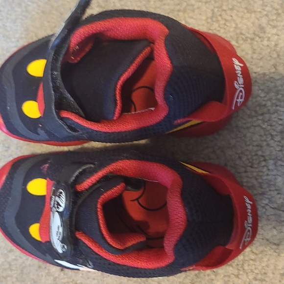 Mickey Mouse Adidas size 7K Red, Black, white, and yellow No Box - Picture 4 of 6
